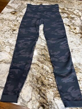 SPANX womens Black & Charcoal Camo High-Waist Leggings SIZE SMALL